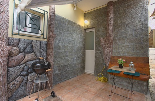 Nikaia-Agios Ioannis Rentis Apartment | Nikea apartments near Piraeus port and metro st I