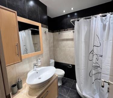 Omonia Apartment | Nikola's home