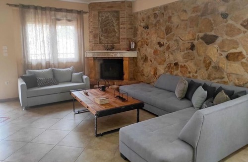 Bralos House | Nikos House Megara
