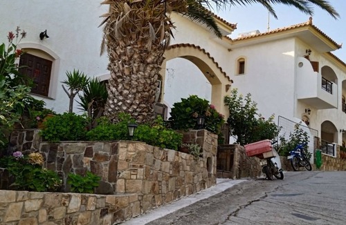 Gialiskari Apartment | Nikos Studio 3 - Studio Apartment, Sleeps 3