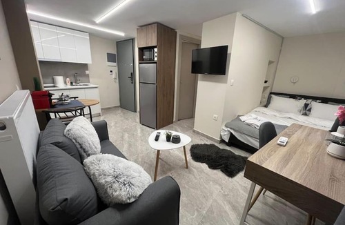 Vardaris Apartment | Odyssey Apt 3