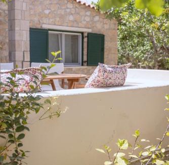 Aegina Town House | Oikia Ouranou