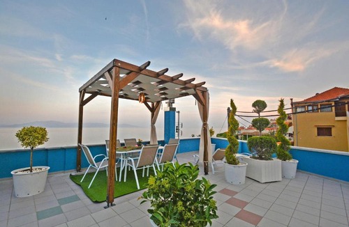Kavala House | Old Town Blue Mansion