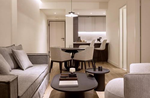 Plaka Apartment | Olea Residence, Syntagma by Aura Homes