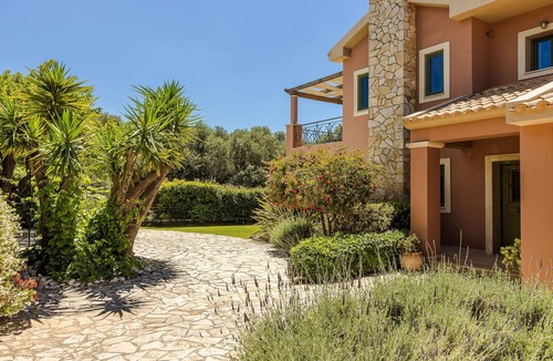 Sarlata Villa | Oleanna Villas - Villa Elena nBeautiful Secluded Villan