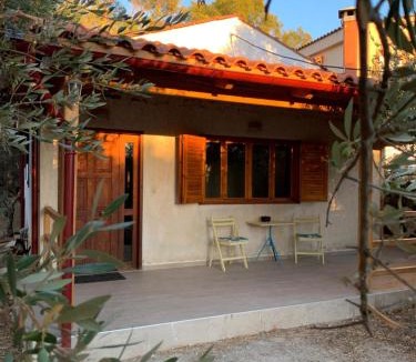 Apesokarion House | Olive Garden Home