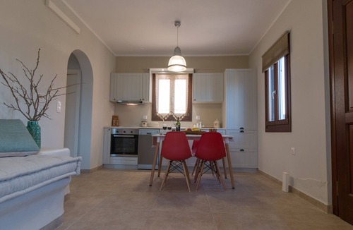Agios Prokopios Apartment | One-Bedroom Apt with Side Sea View, Ground Floor - Gratsias Luxury Apartments