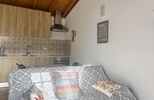 Evora de Alcobaca Ski Chalet | One Bedroom Chalet with private bathroom and kitchen