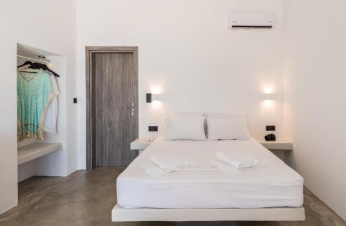 Provatas House | Opal Wave Milos