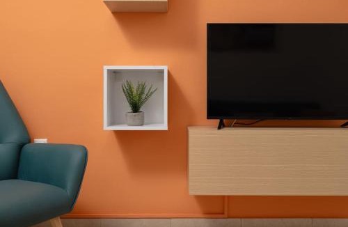 Kato Galatas Apartment | Orange Seaside Apartment
