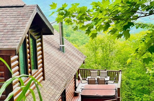 Whittier Cabin | "Over the Edge" Cabin with Amazing Views! Last minute July 16th-20th discount !