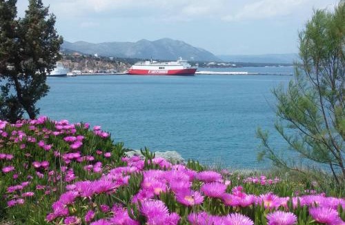 Rafina-Pikermi Apartment | Overlooking the blue sea