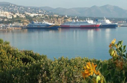 Rafina-Pikermi Apartment | Overlooking the blue sea