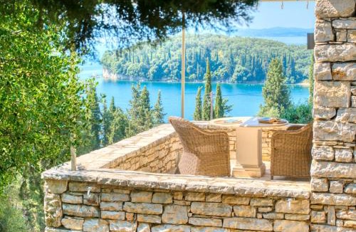 Petaleia House | Paleopetres K-Six - Premium Suite - Kalami -