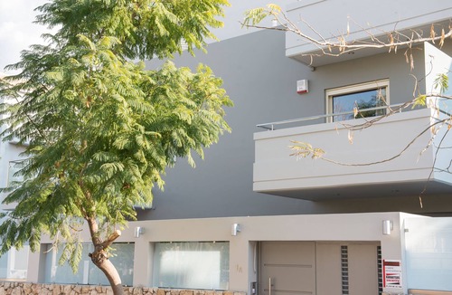 Alimos Villa | Palmyra Athens -Luxury Greek villa - just 5 min from the beach