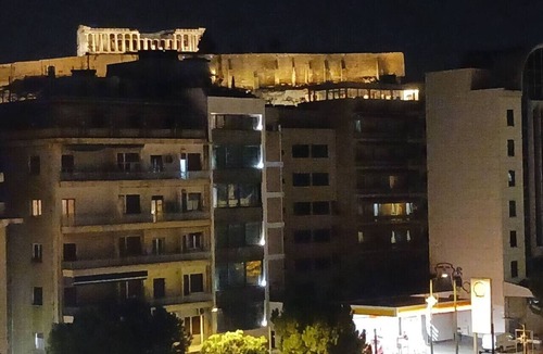 Kinosargous Apartment | Panoramic Acropolis View Retreat | Spacious Apartment on the Edge of Koukaki & Neos Kosmos
