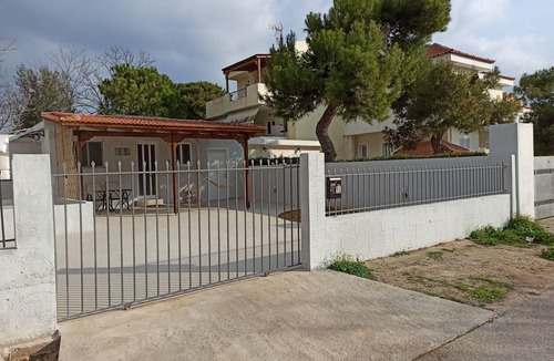 Spata-Artemida House | Peaceful neighborhood 300 m from the beautiful beaches of Artemida Town