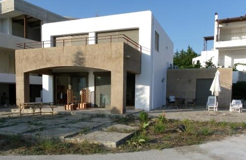 Pefkos Villa | Pefkos Beachfront Villa