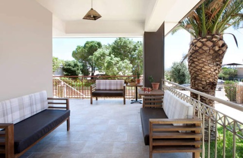 Kineta House | PEGGY'S VILLA 50 SQM