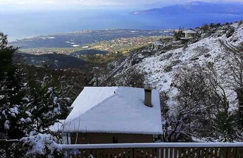 Agios Georgios Nilias Villa | PELION HOMES | VILLA IRIS. A rustic, chic villa with pool and great sea views!