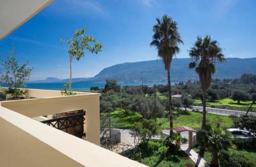 Souda Apartment | Penthhouse Studio next to the beach
