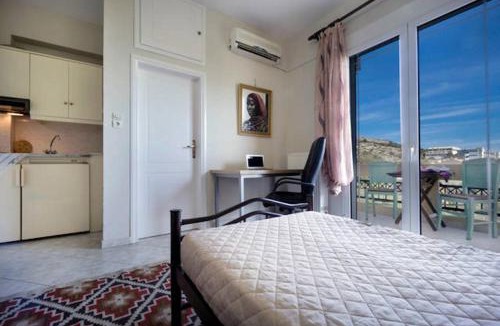 Souda Apartment | Penthhouse Studio next to the beach