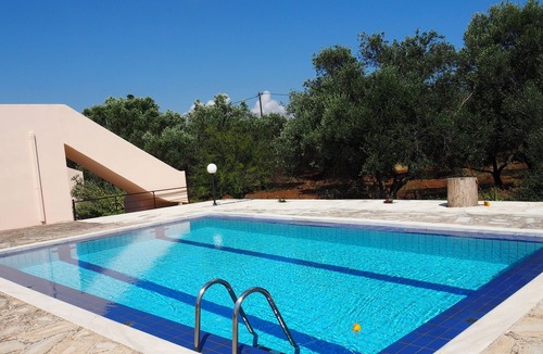 Drapanos Villa | Perfect holiday setting for couple seeking, sun, sea, relaxation and calm.