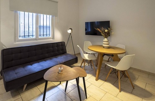 Exarhia Apartment | Phaedrus Living: Athens City Studios Angel