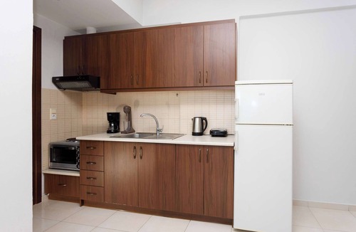 Heraklion Apartment | Philoxenia Heraklion Apt with Balcony