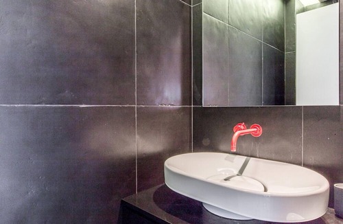 Kerameikos Hostel | Pink Mango Hostel
