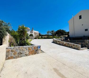 Ayios Pandeleimon Apartment | Pink Sand-Studio