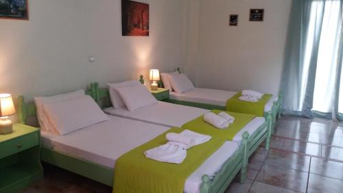 Roda Apartment | Pitsinis Studios & Apartments