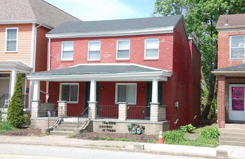 East Liberty Apartment | Pittsburgh Delight - Cozy 2B/1B Apt w/Private Parking, Second Floor Unit