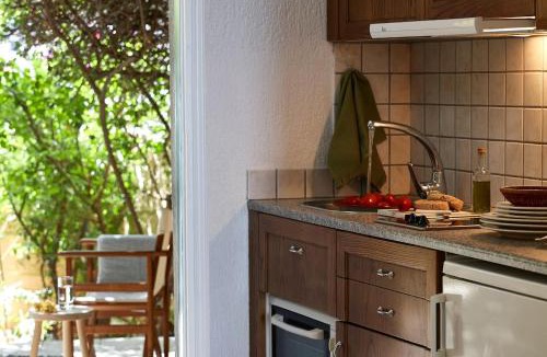 Plaka Apartment | Plaka Sea Front Residence