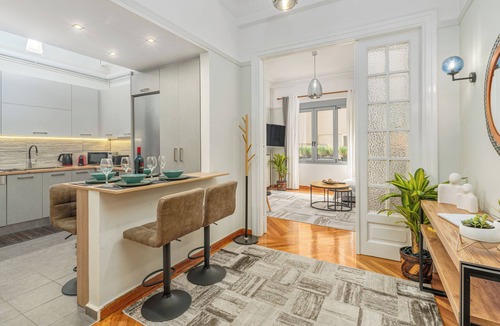 Plaka Apartment | Plaka Sofi Suite a modern and comfortable apartment in Plaka of Athens