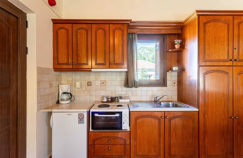 Kylini Apartment | Pleiades Jewels - Corinthos Pool Bliss