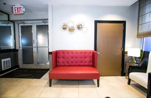 Williamsburg Hotel | Pointe Plaza Hotel
