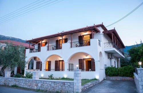 Poulithra Hotel | Polichni