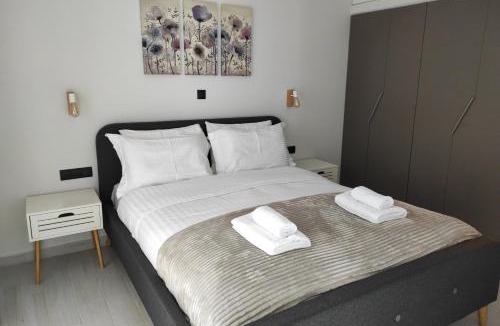Marousi Apartment | Polyxenia’s Πλησίον Υγεία - Μητέρα - Ιασώ - ΟΑΚΑ