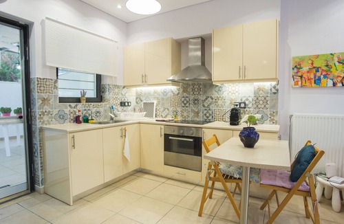 Ormos Agiou Ioannou House | Porto Rafti view by Akroploro for business or holidays.