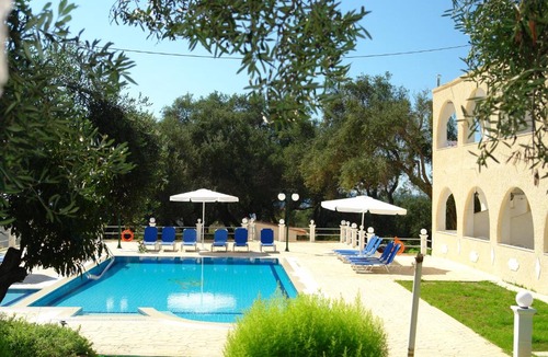Agios Matthaios Apartment | Prasoudopetra