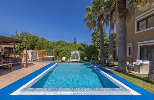 Ialyssos Villa | Prestige Residence Rhodes - accommodating up to 22 guests!