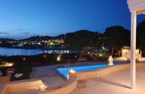 Saronikos Villa | Private beach & pool Luxury Villa by GHH