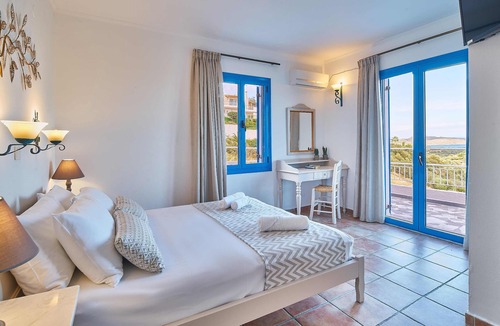 Stalos Villa | Private Pool ★ Modern renovated villa ★ Seaview & BBQ