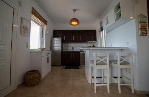 Loutraki Villa | Private Villa Loutraki with Pool, BBQ & View