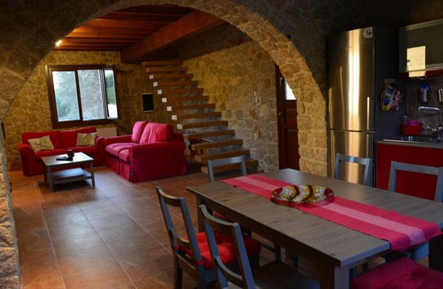 Ialyssos Villa | Pyrgos country home