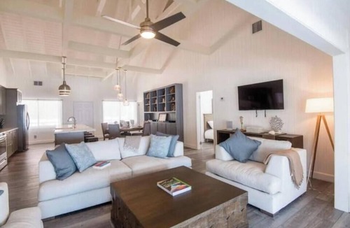 Bahama Palm Shores Villa | Reef House Abaco - Tranquil Beach Retreat Perfect for Large Groups