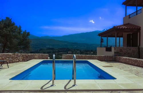 Kalamitsi Amigdali Villa | Relaxation & Privacy