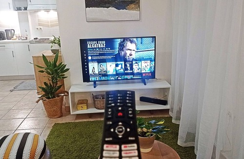Kifisia Apartment | Relaxing Studio Apt, 1 min to Highway, Parking