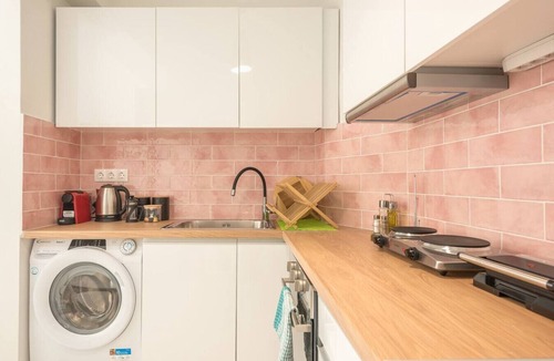 Exarhia Apartment | Relaxing Urban Retreat with Private Patio